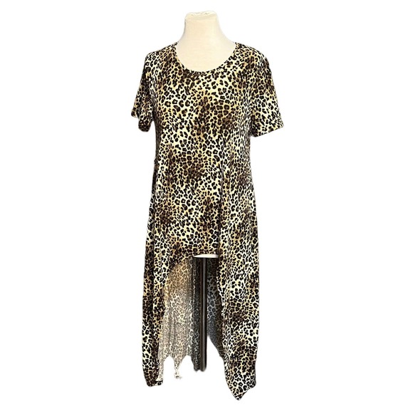 Grace & Emma Leopard Print High Low Top - Picture 1 of 7